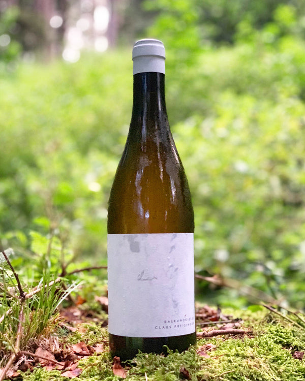 Kalkundkiesel Weiss is a natural wine by Claus Preisinger 