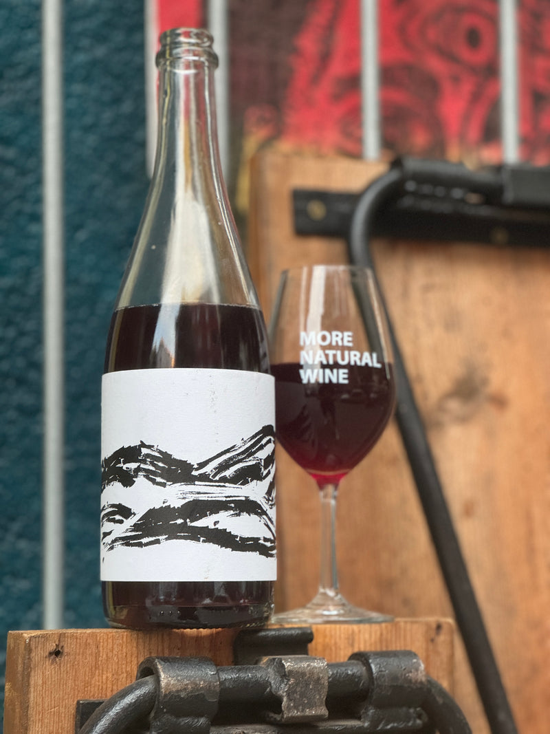 Hani Sankt Laurent is a natural wine crafted by Ziniel