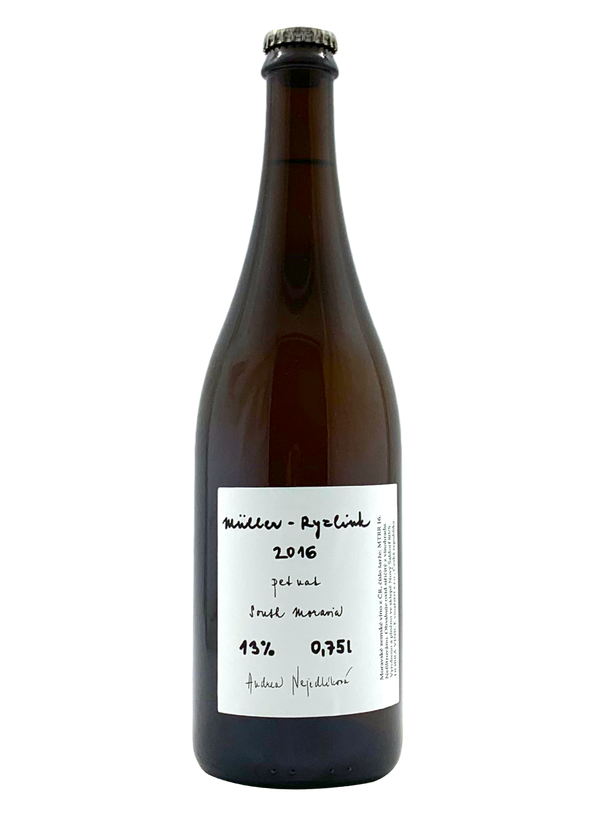 Pet Nat Müller Ryzlink 2016 | Natural Wine by Dobra Vinice.